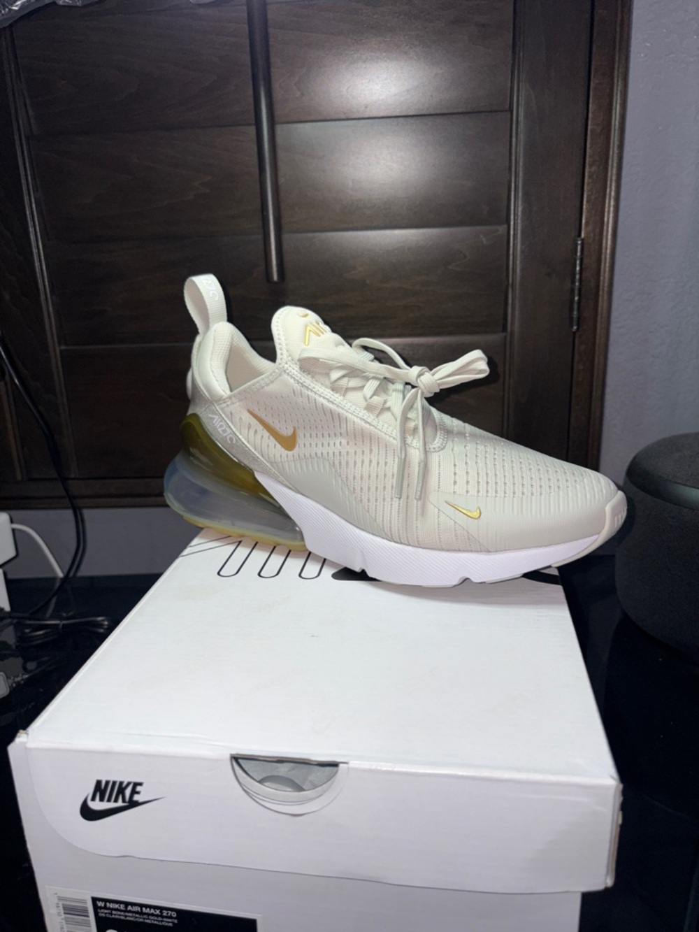W / Nike Air Max 270 8/5